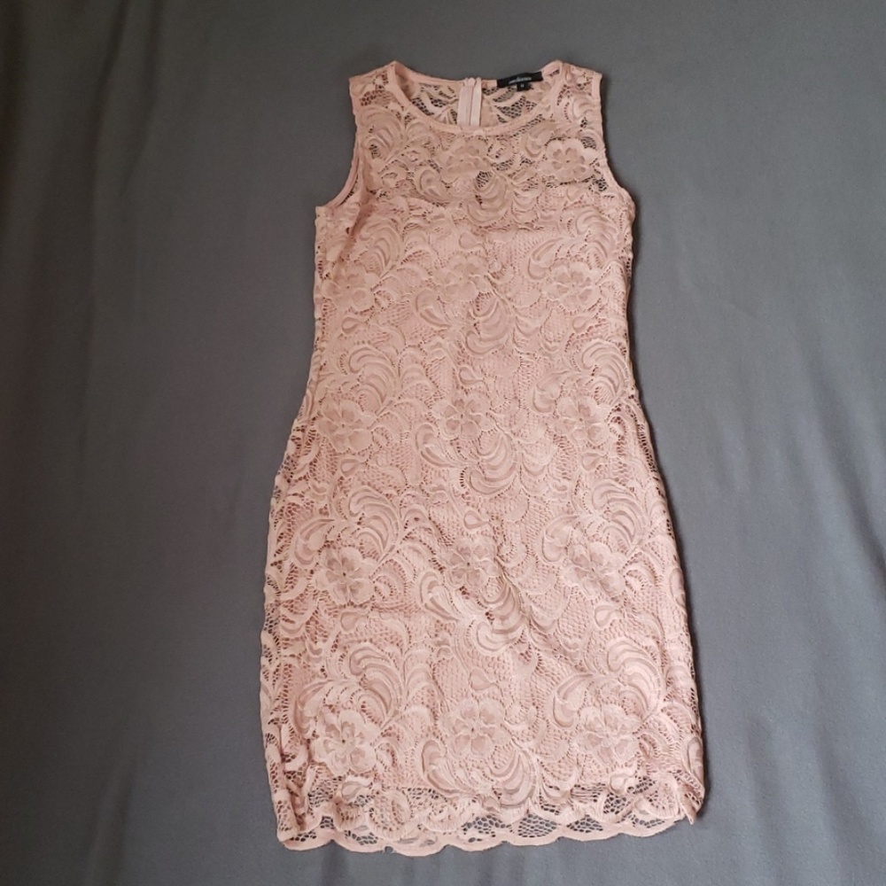 Dress - Picture 2 of 3